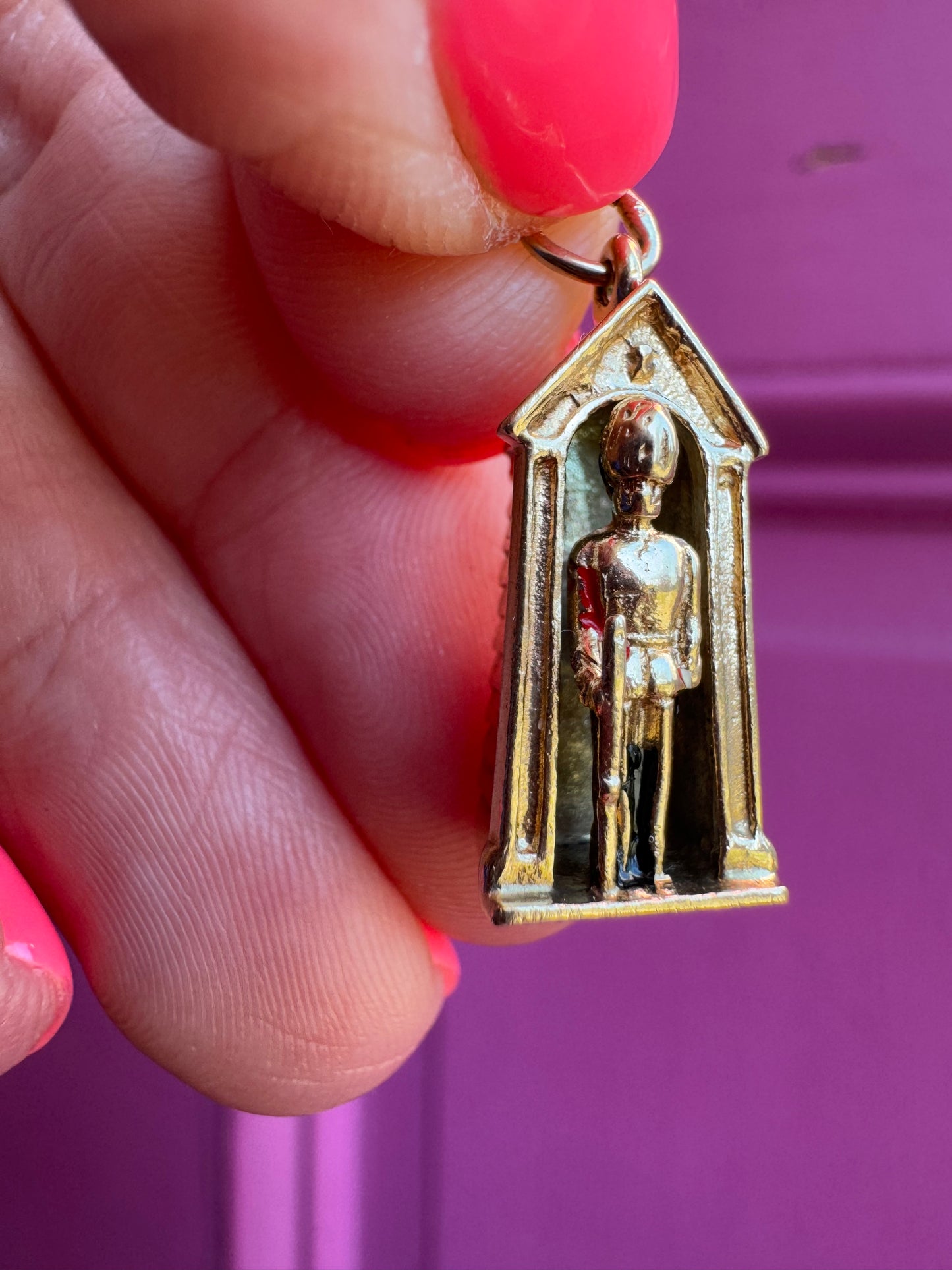 9k gold guard charm