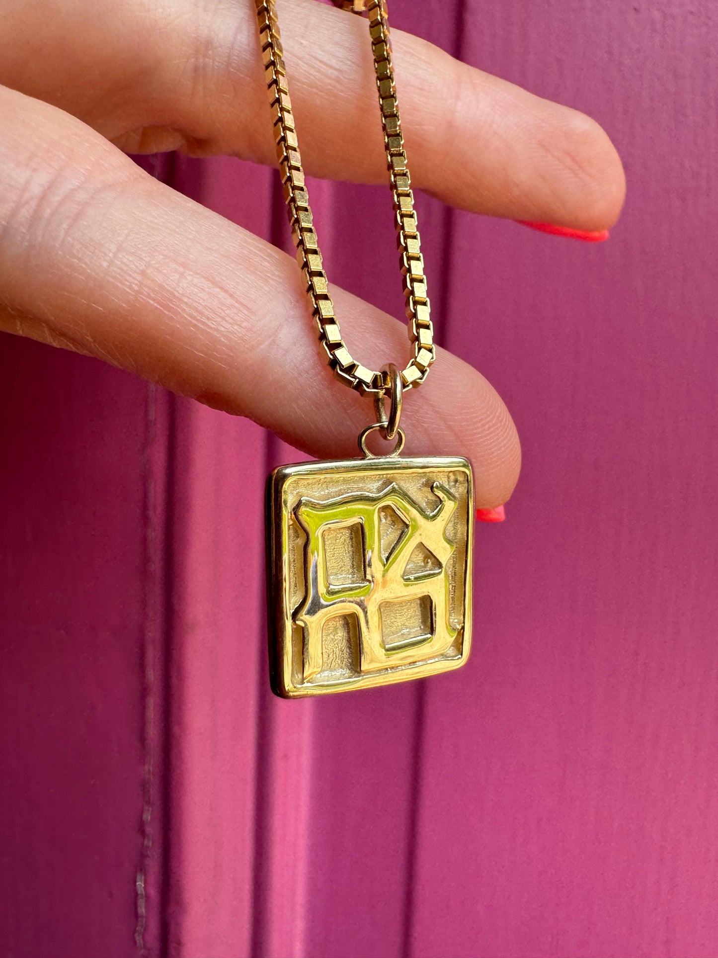 AHAVA pendant - gold
