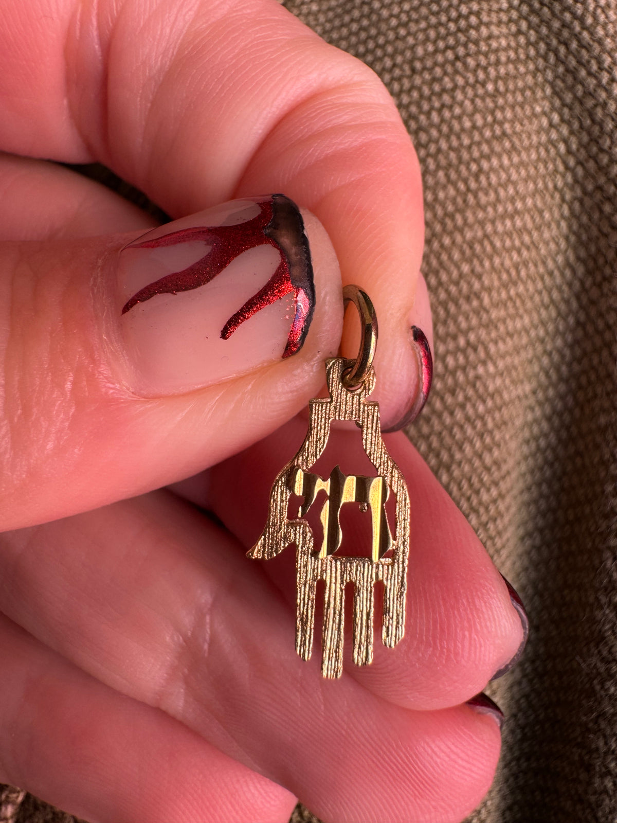 14k hamsa chai charm
