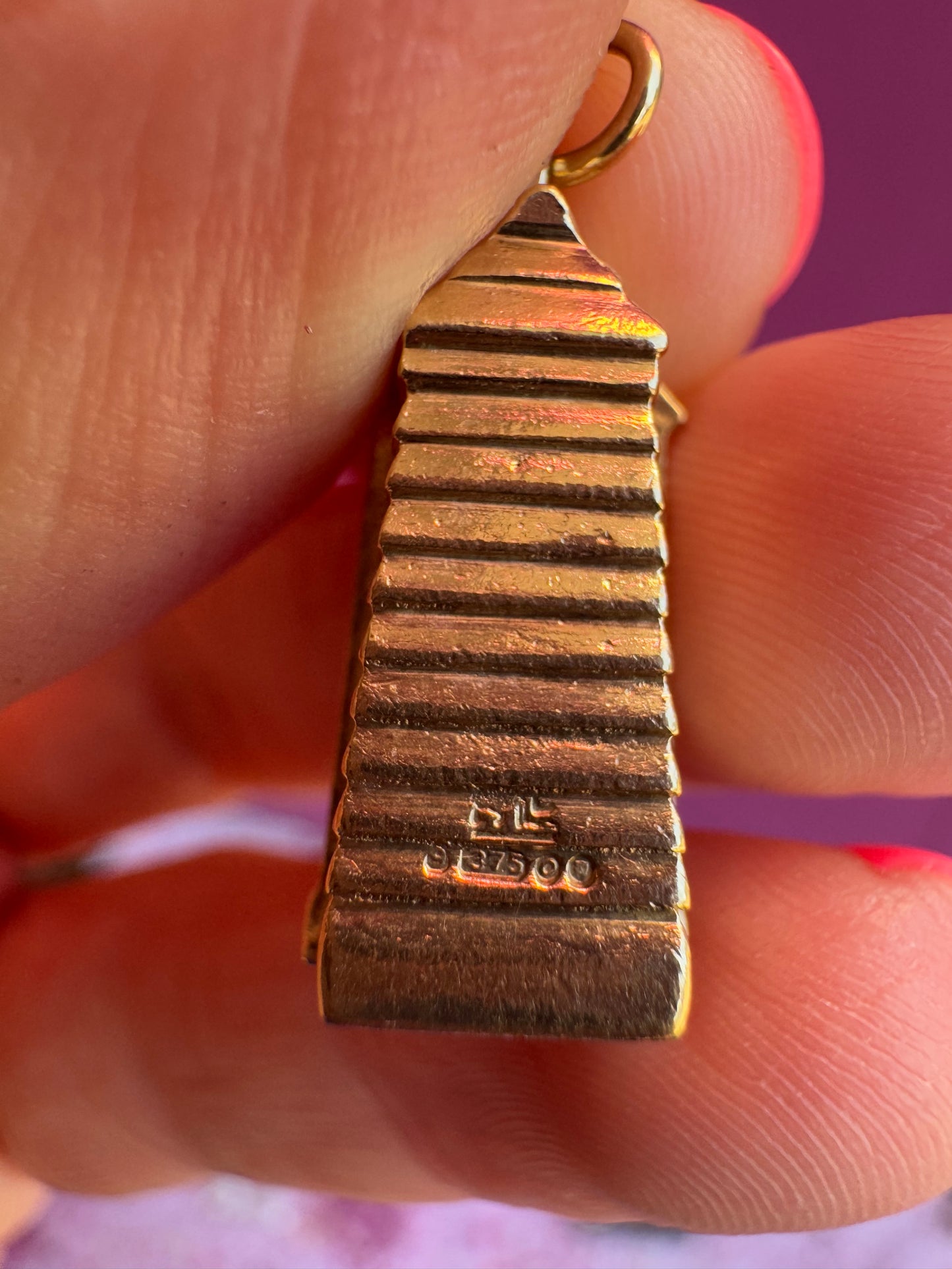 9k gold guard charm