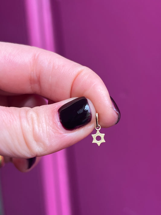 14k teeniest possible Star of David