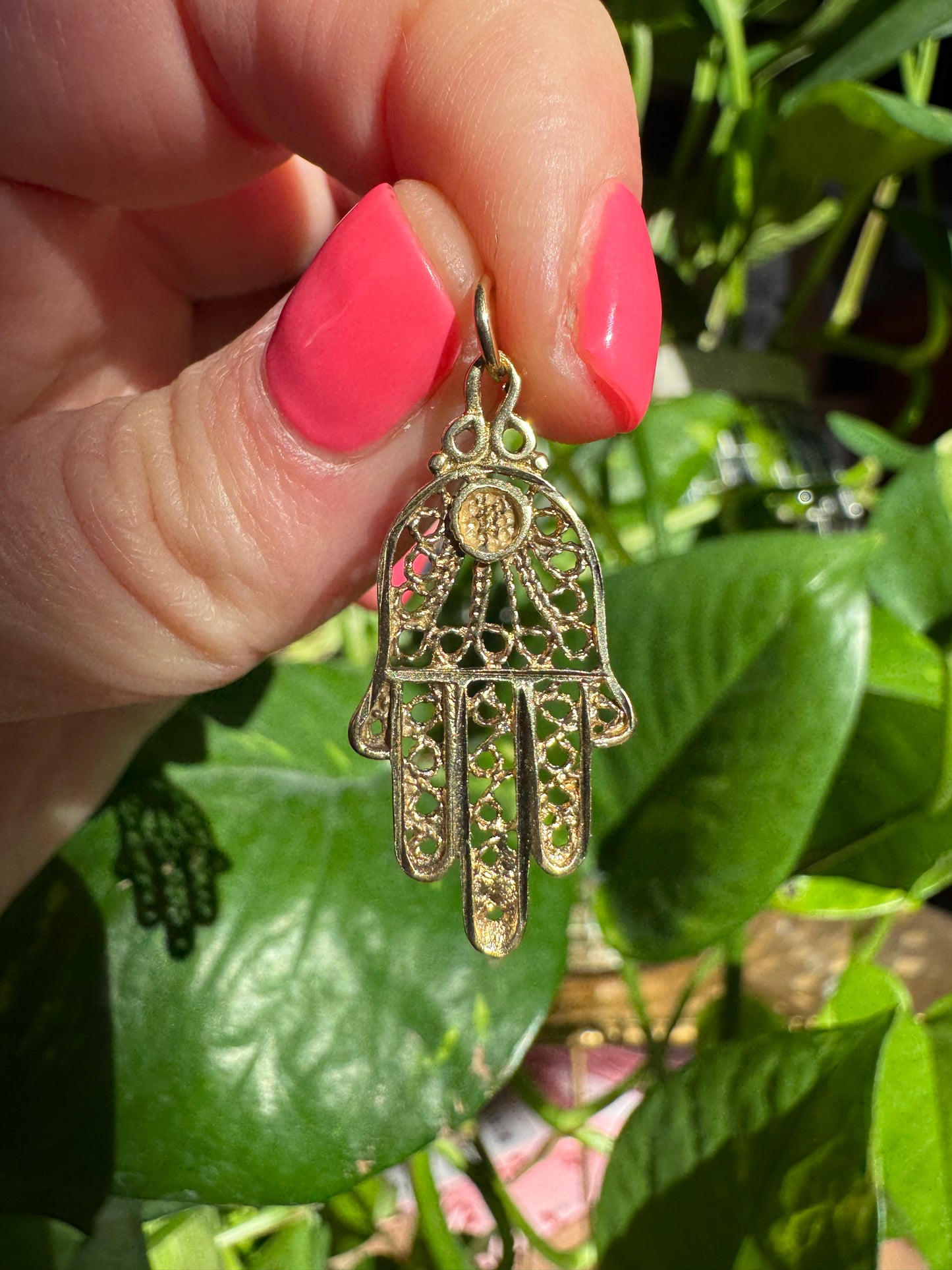 14k vintage filigree hamsa