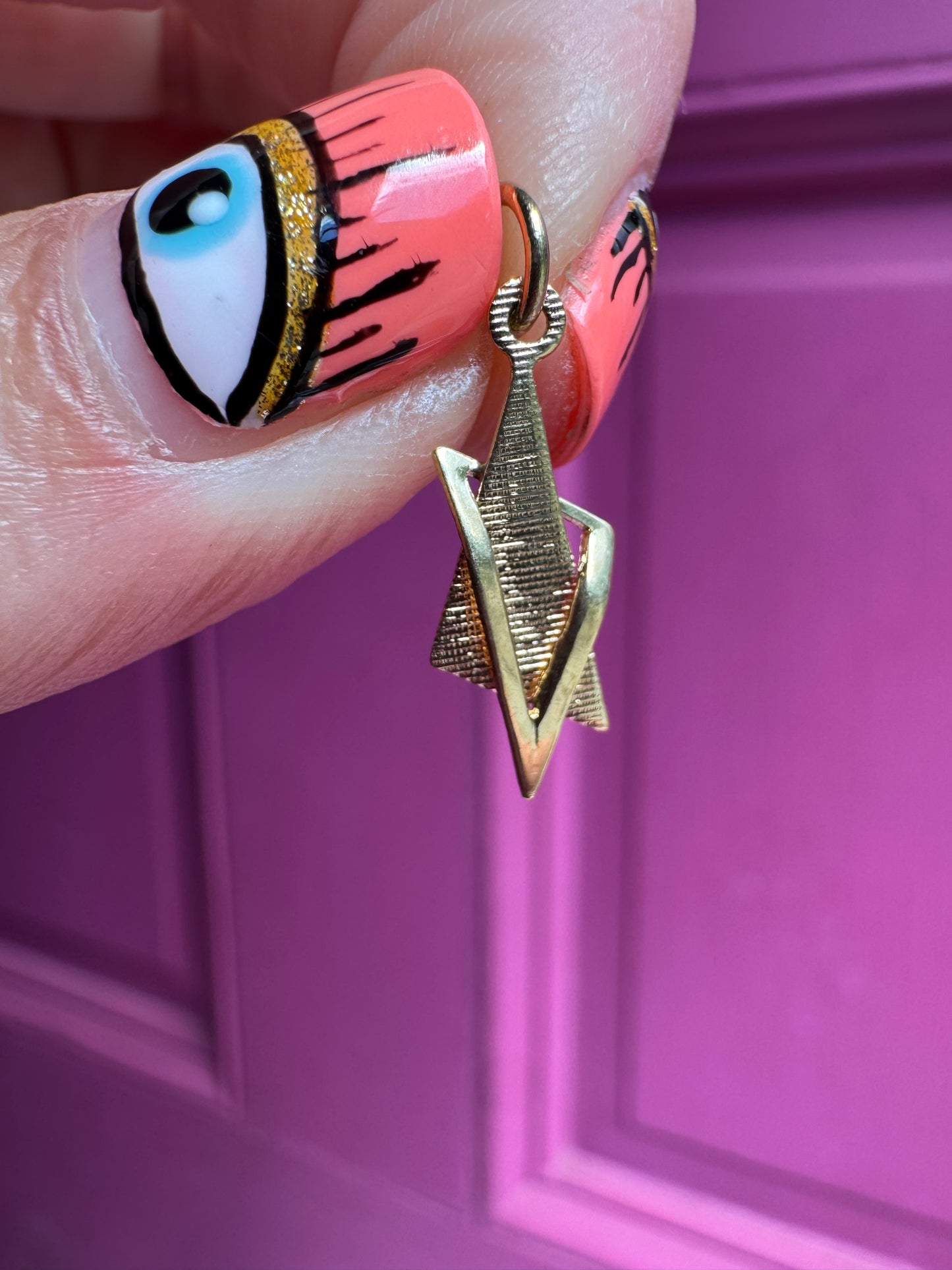 Small elongated Star of David charm