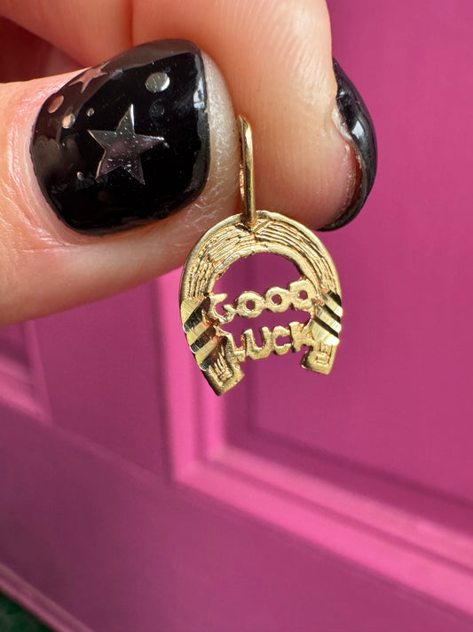 14k Good luck horse shoe charm