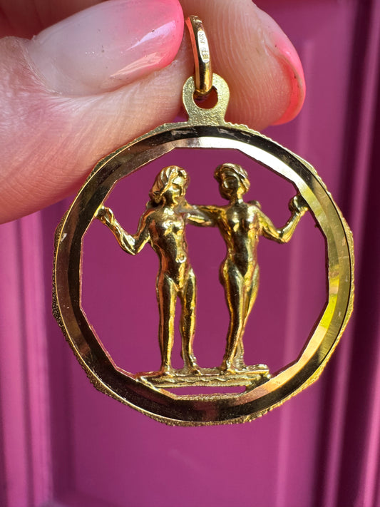 18k Gemini zodiac pendant