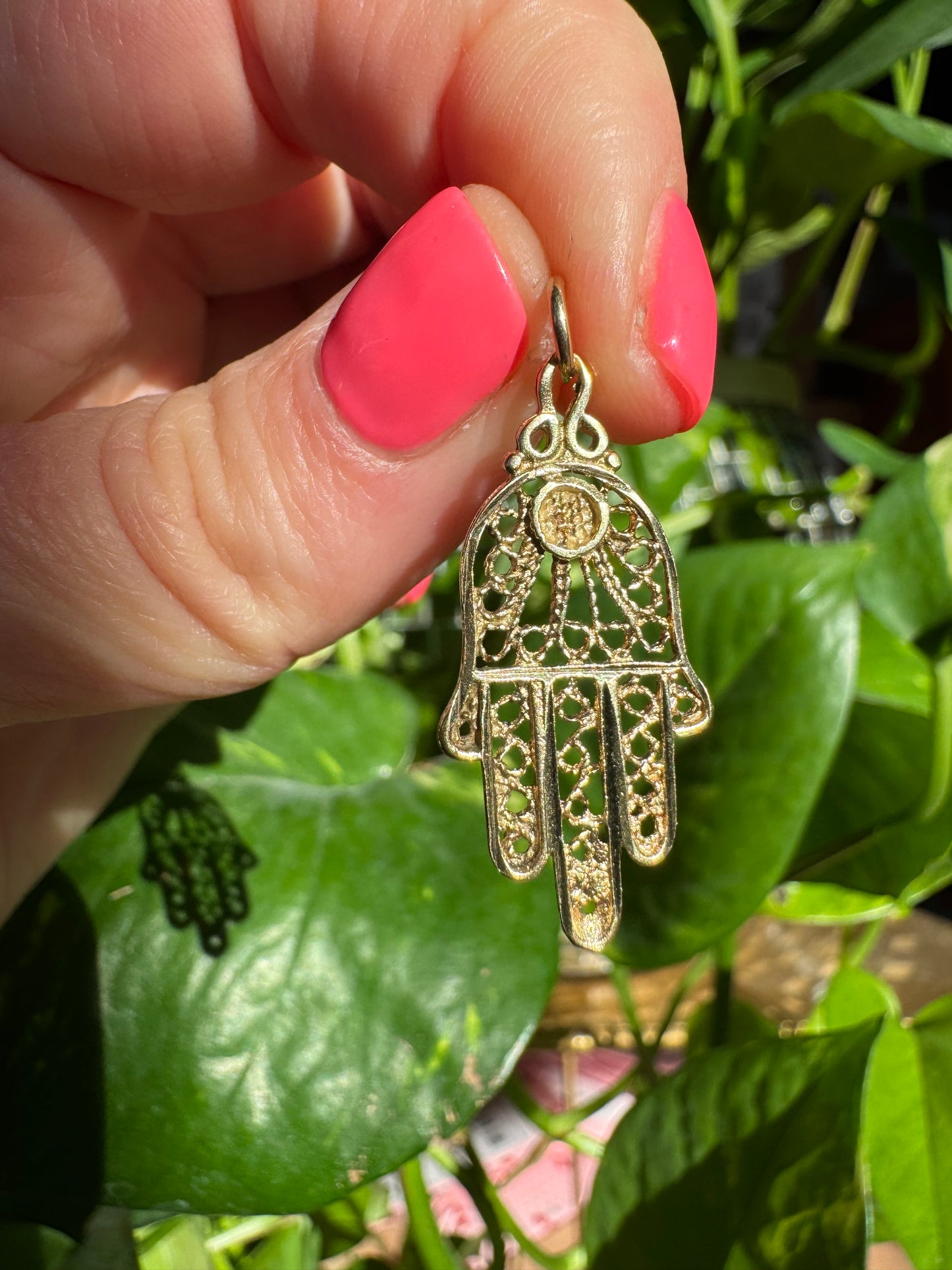 14k vintage filigree hamsa