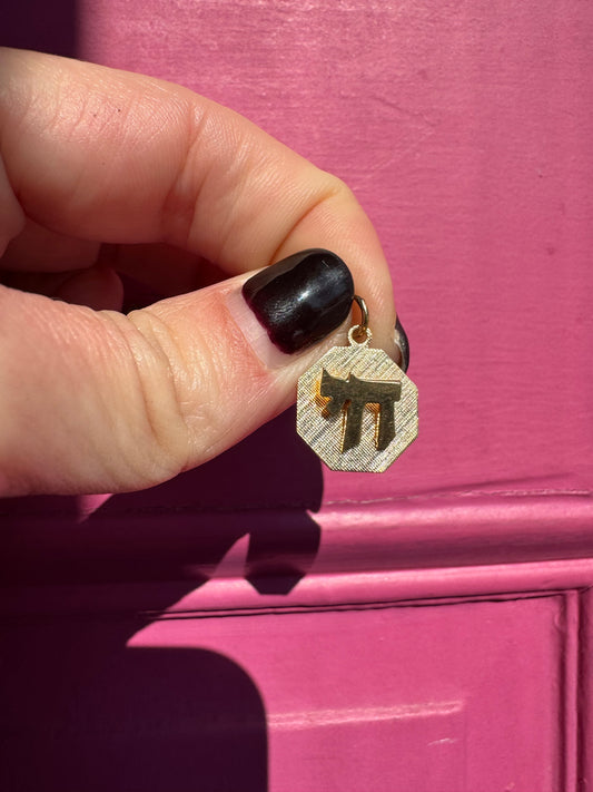 14k chai in octagon charm