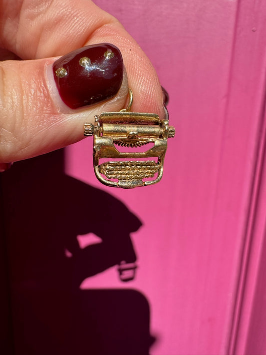 14K Vintage typewriter